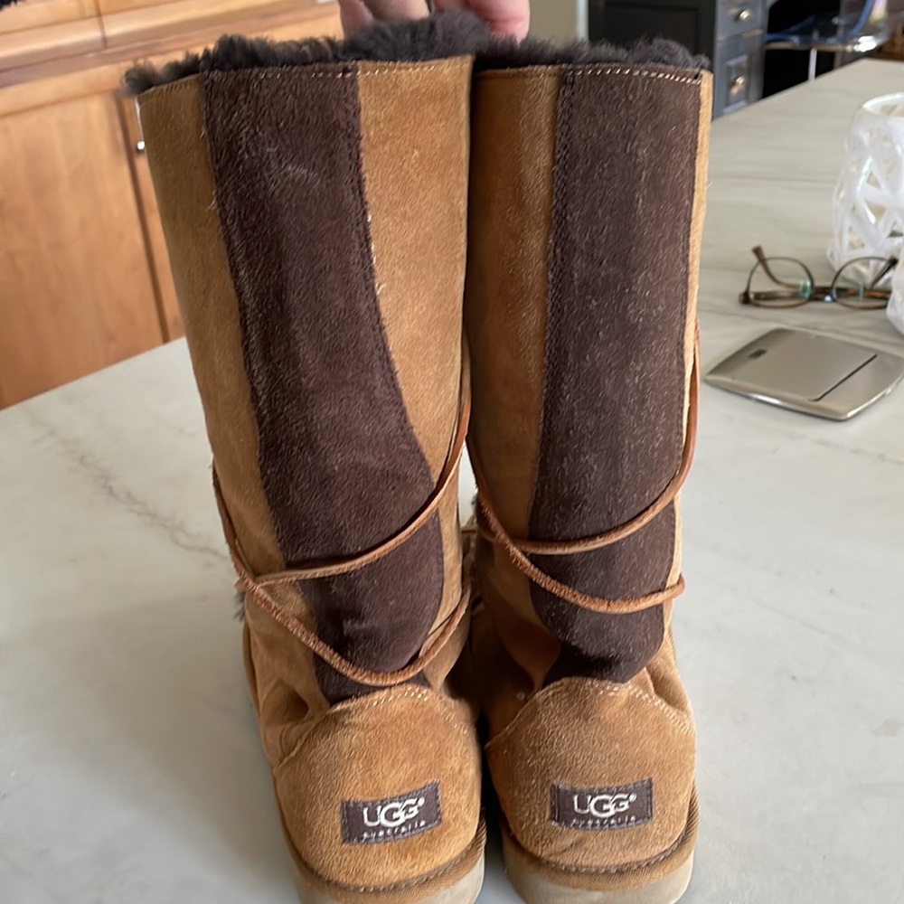 Ugg Shearling lace up boots 8